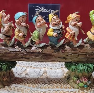 Disney Showcase Collection Homeward Bound  Figures